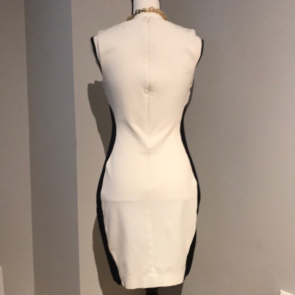 Thalian Dress - Picture 7 of 8